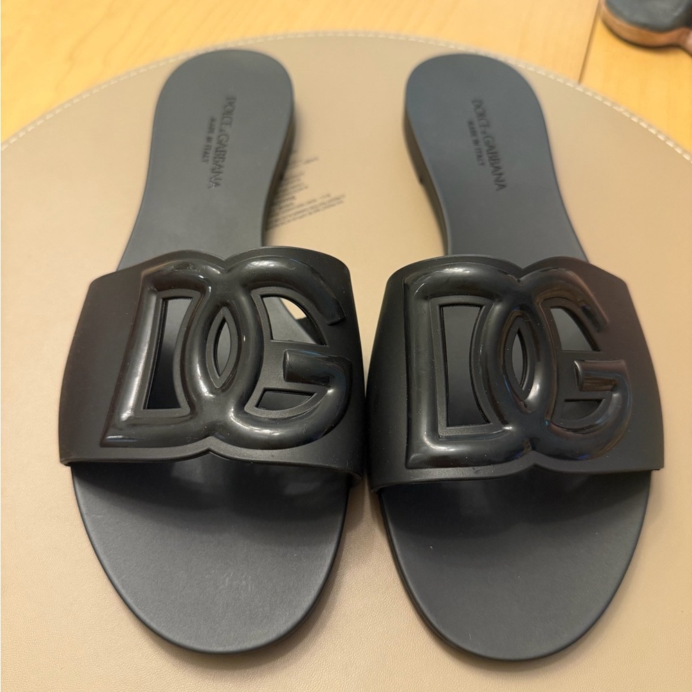 Dolce & Gabbana Black Logo Slides